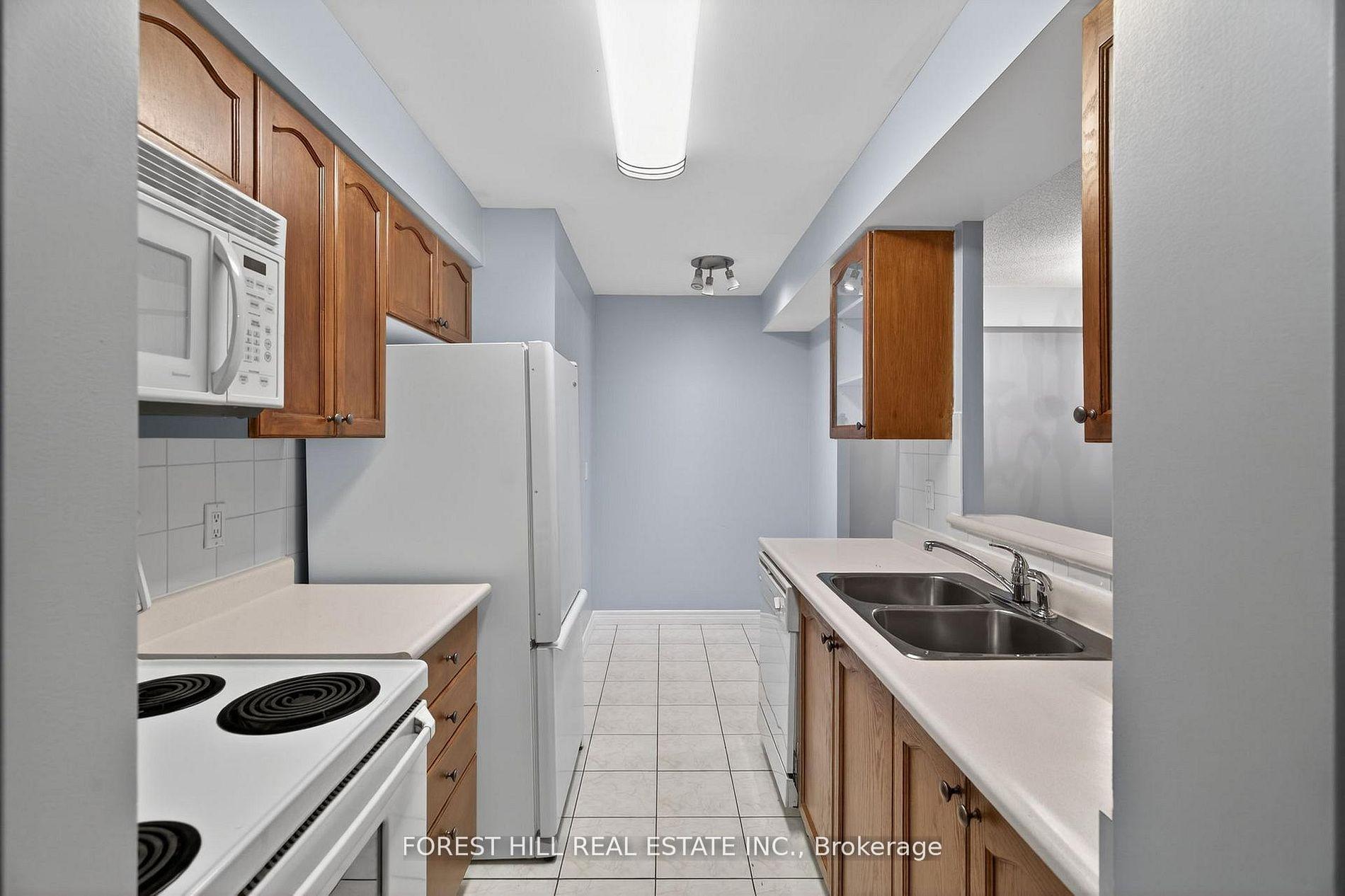 Photo 4 of Unit 506, 88 Grandview Way, North York, Willowdale East — HOMEH