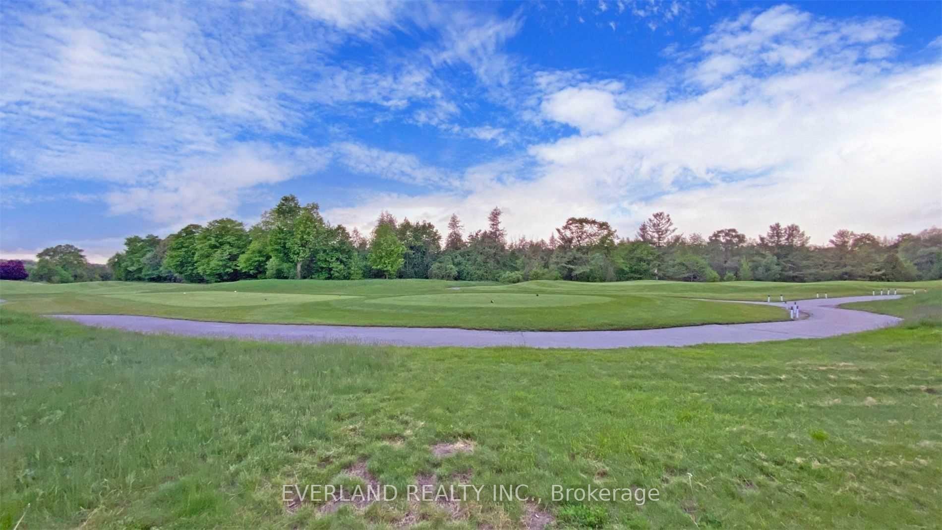 Photo 3 of 27 The Fairways Street, Markham, Angus Glen — HOMEH