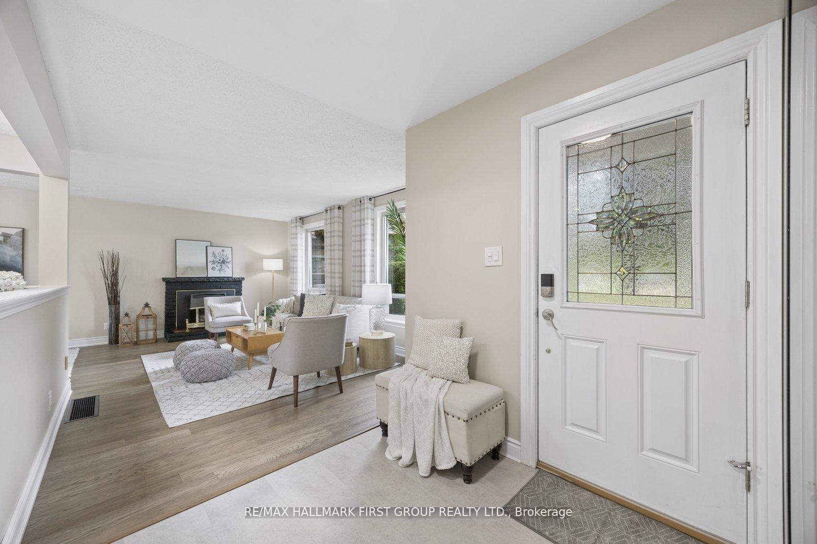 Photo 2 of 861 Boxworth Place, Pickering, West Shore — HOMEH