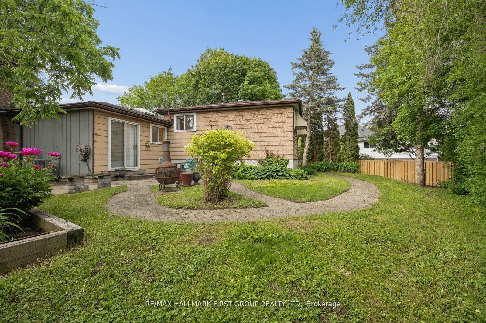 Photo 32 of 861 Boxworth Place, Pickering, West Shore — HOMEH