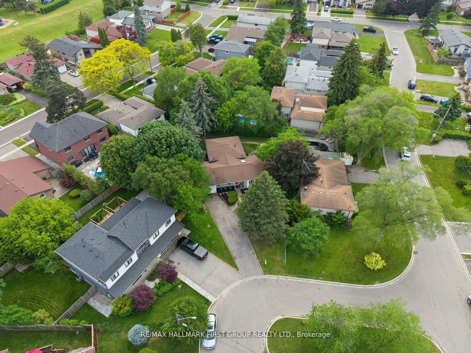 Photo 38 of 861 Boxworth Place, Pickering, West Shore — HOMEH