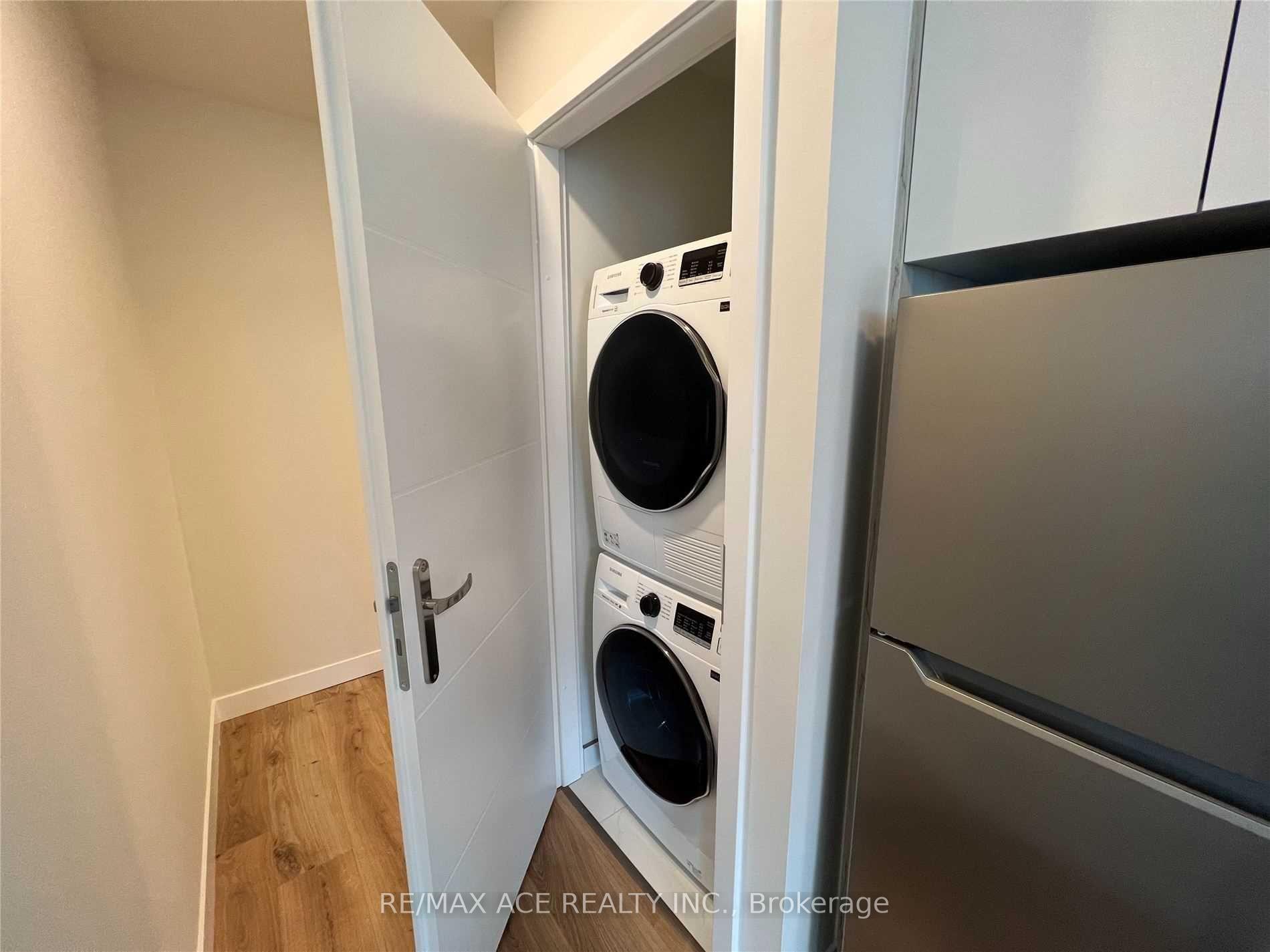 Photo 8 of Unit 3209, 60 Frederick Street, Kitchener, Civic Centre — HOMEH