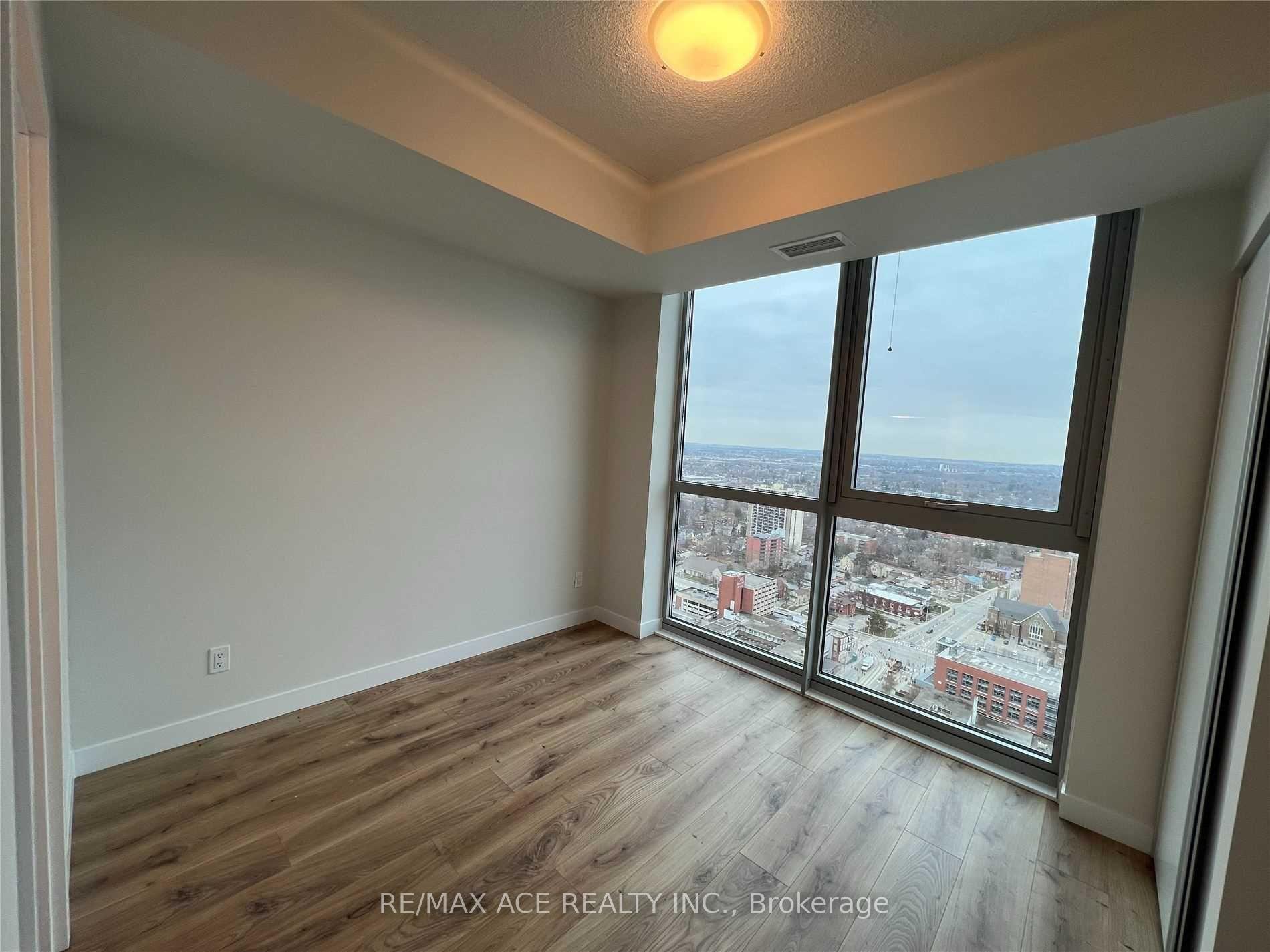 Photo 10 of Unit 3209, 60 Frederick Street, Kitchener, Civic Centre — HOMEH