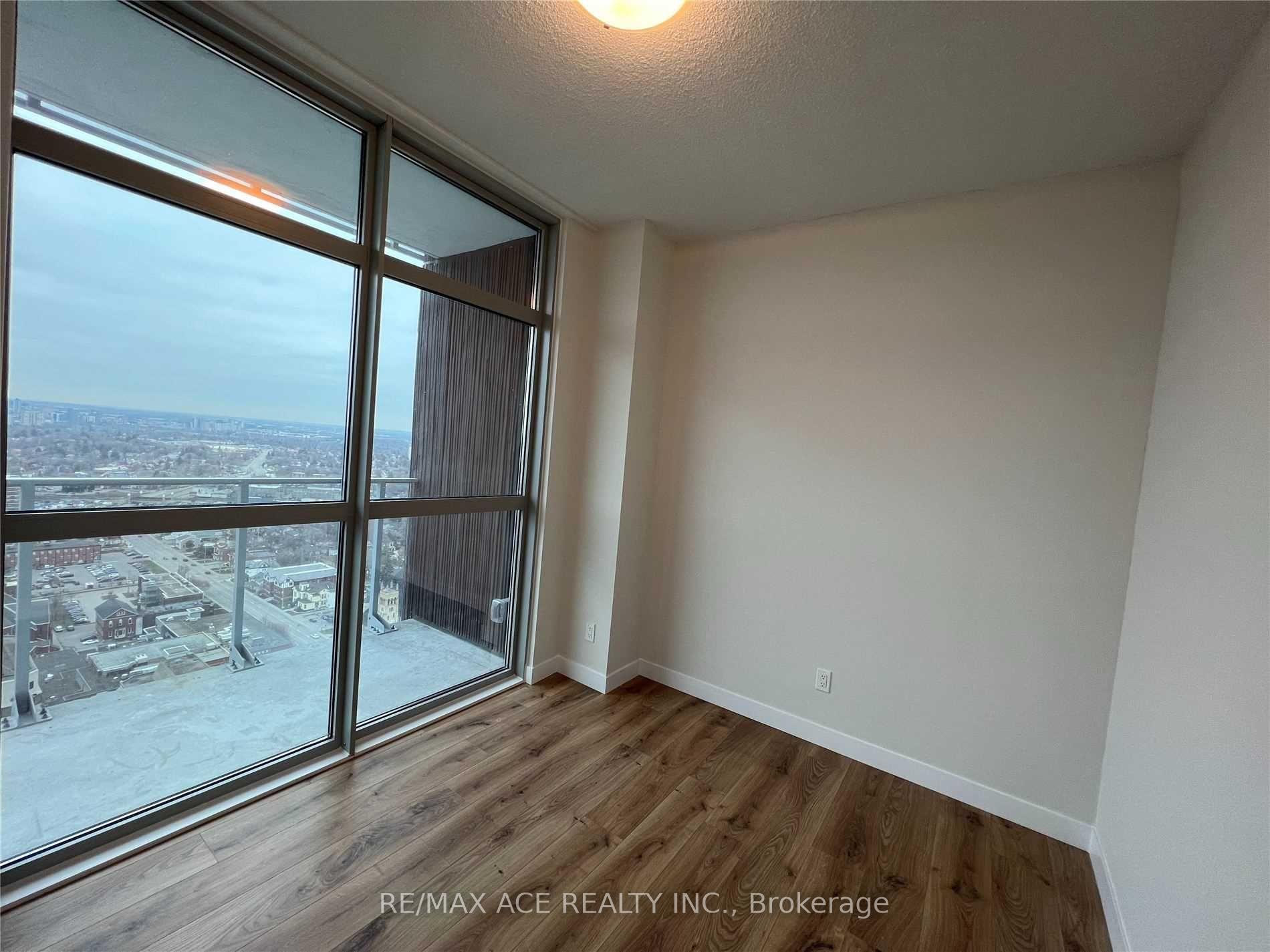 Photo 12 of Unit 3209, 60 Frederick Street, Kitchener, Civic Centre — HOMEH