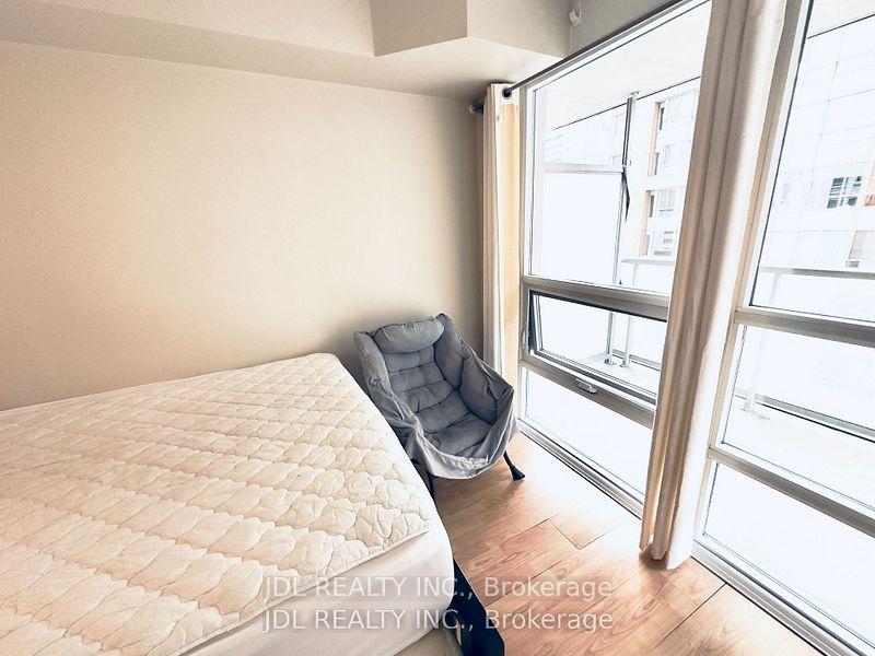Photo 7 of Unit 907, 761 Bay Street, Toronto, Bay Street Corridor — HOMEH