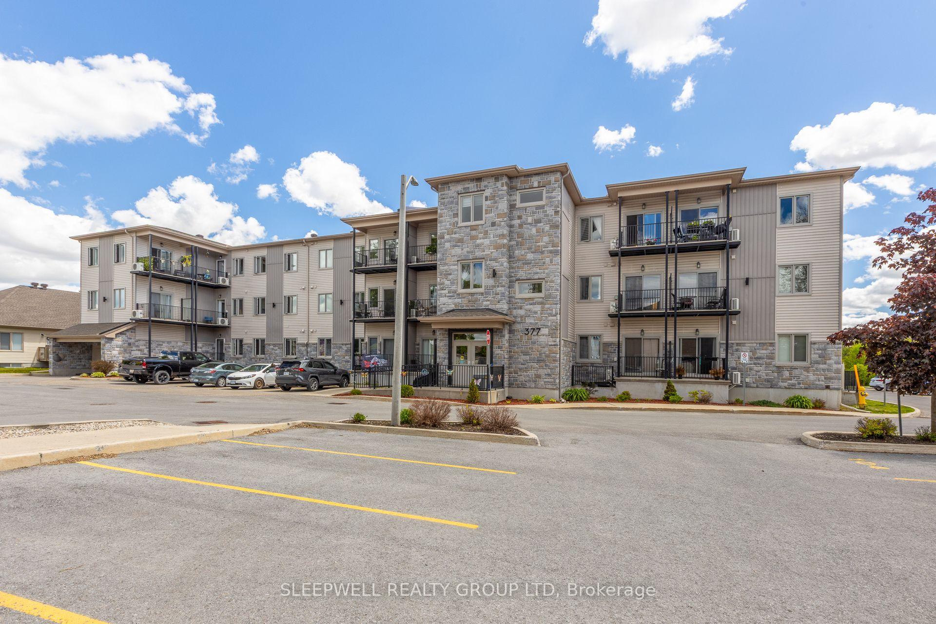 Front of Unit 204, 377 Solstice Crescent
