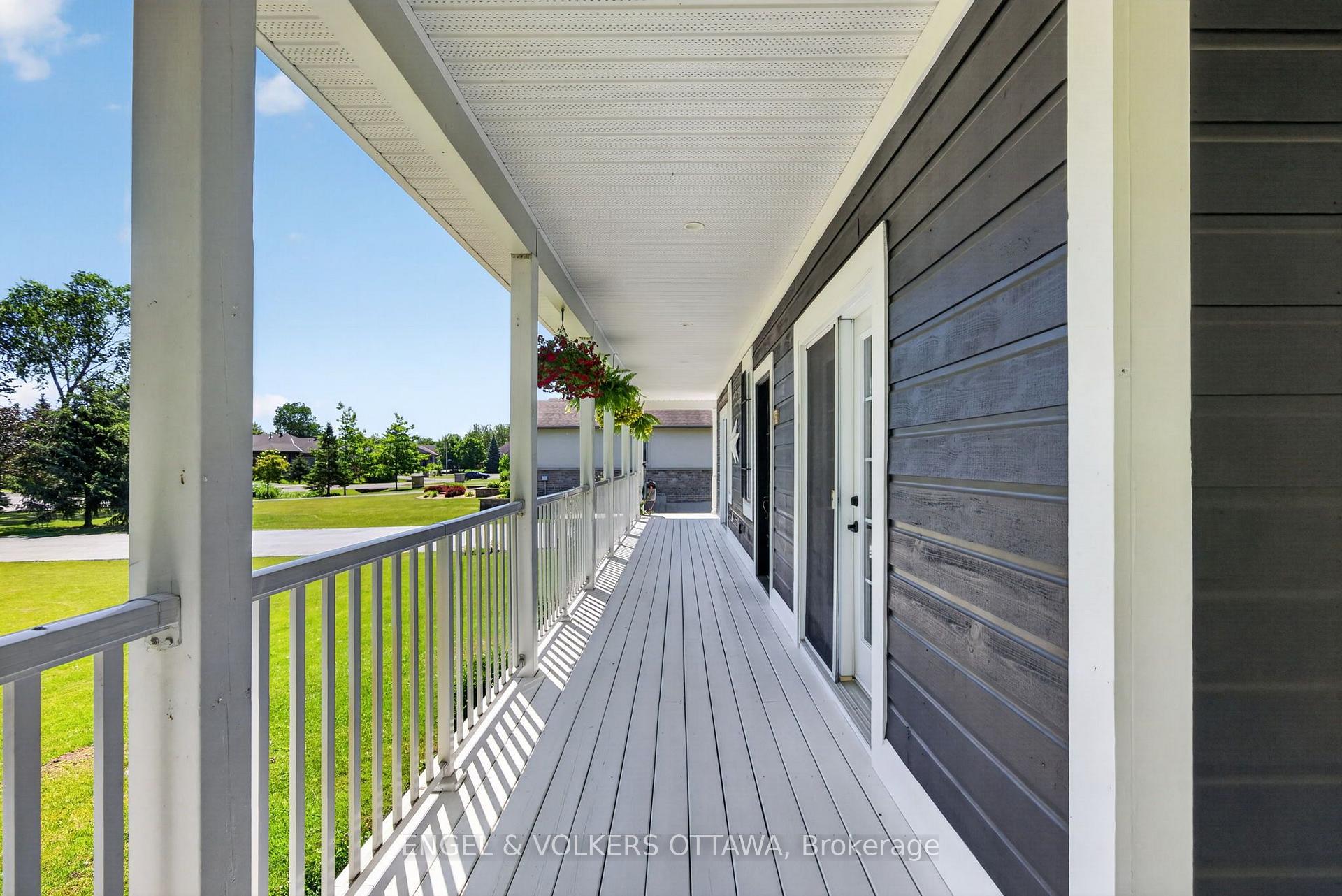 Photo 6 of 6881 Sparkling Lake Way, Ottawa, Greely — HOMEH