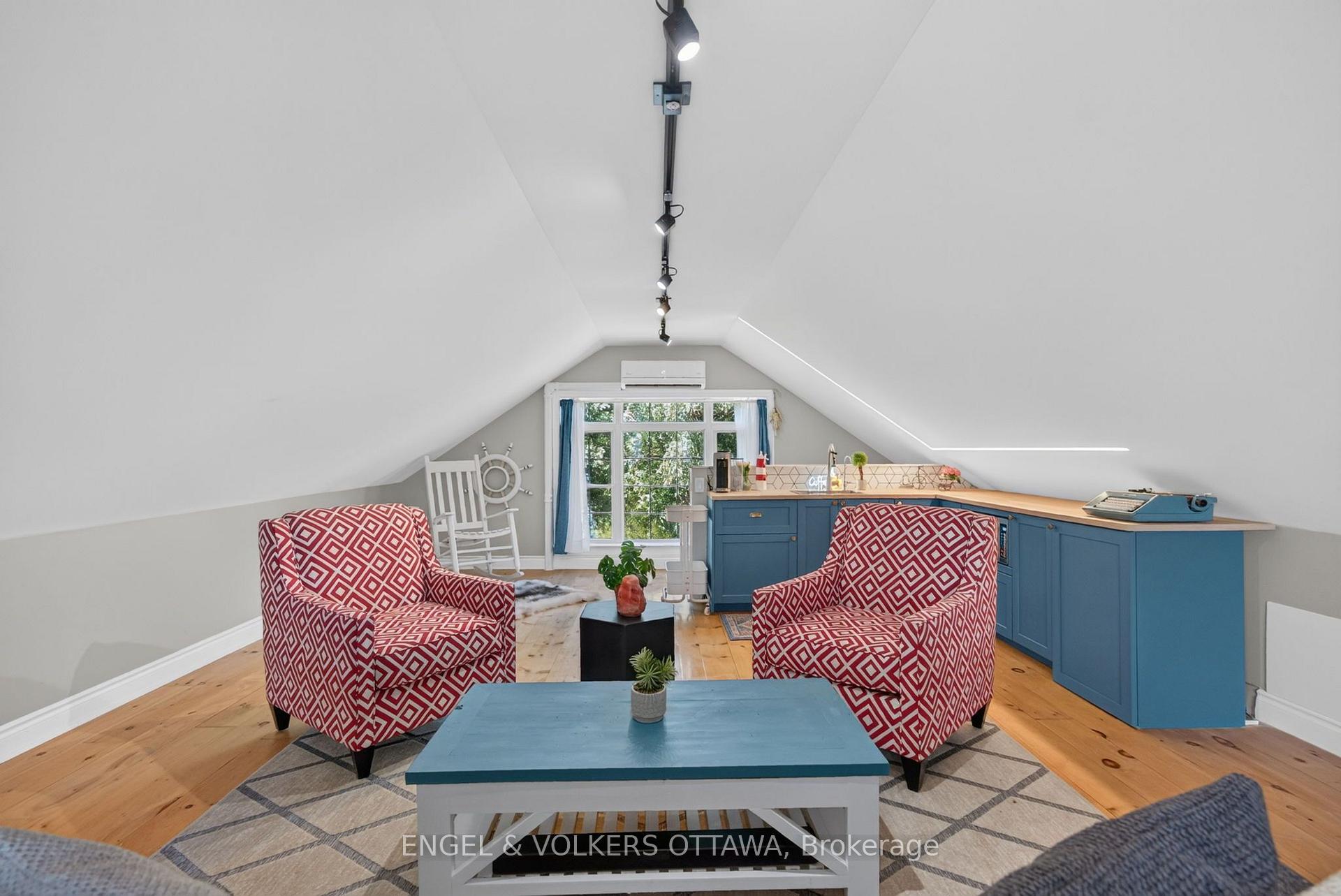 Photo 11 of 6881 Sparkling Lake Way, Ottawa, Greely — HOMEH