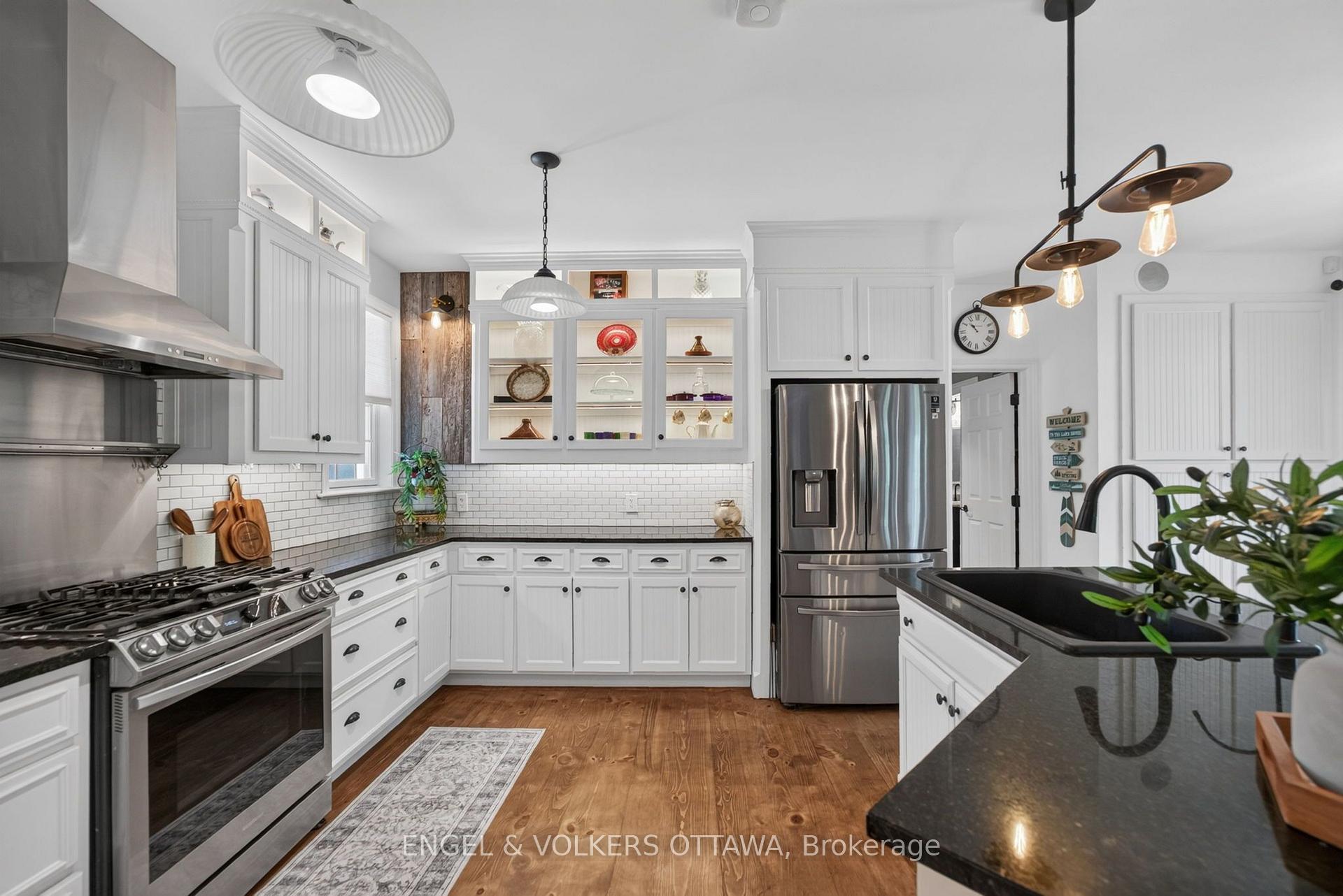 Photo 16 of 6881 Sparkling Lake Way, Ottawa, Greely — HOMEH