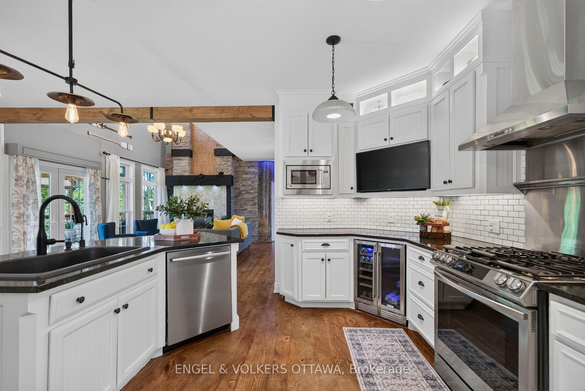 Photo 17 of 6881 Sparkling Lake Way, Ottawa, Greely — HOMEH