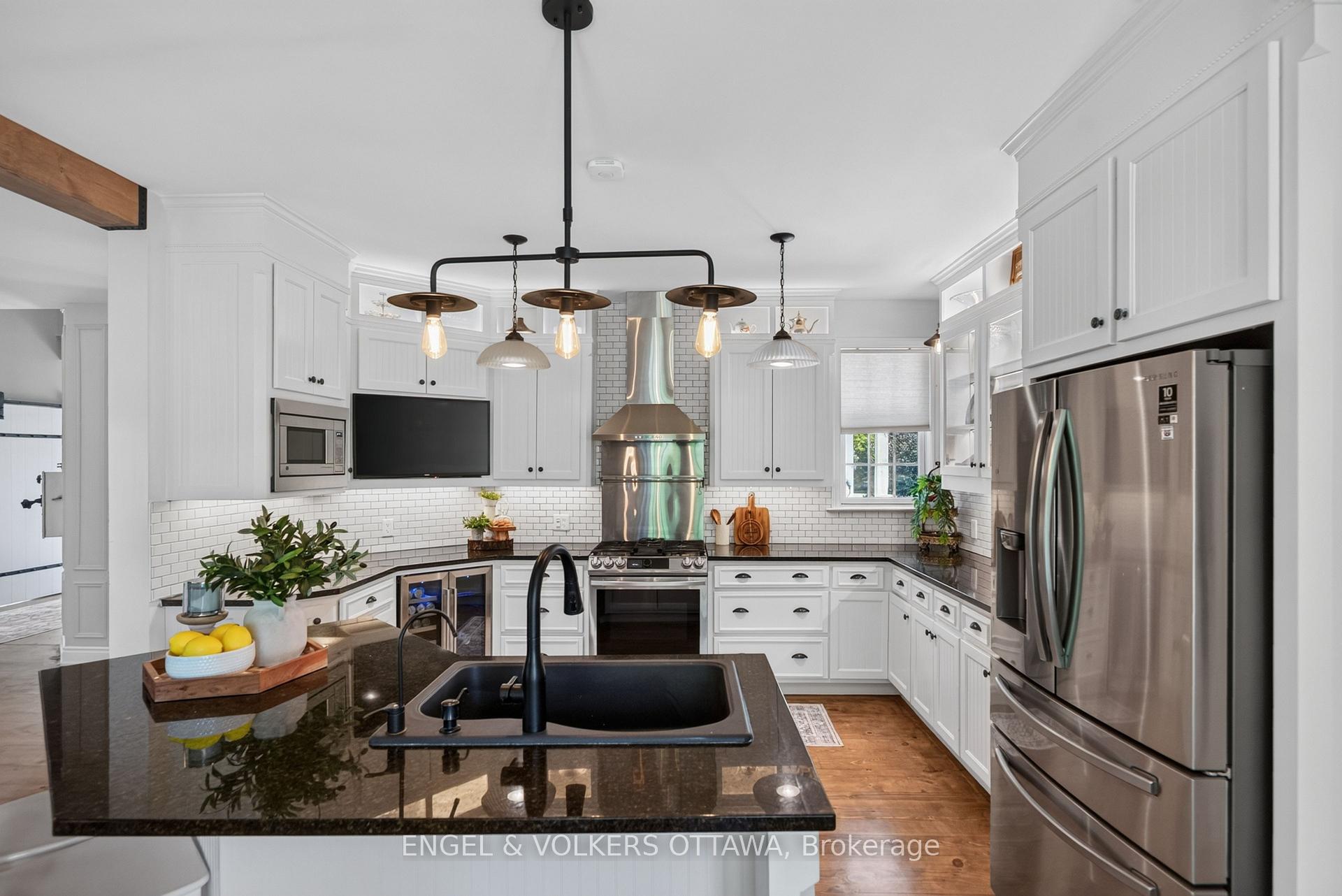 Photo 18 of 6881 Sparkling Lake Way, Ottawa, Greely — HOMEH