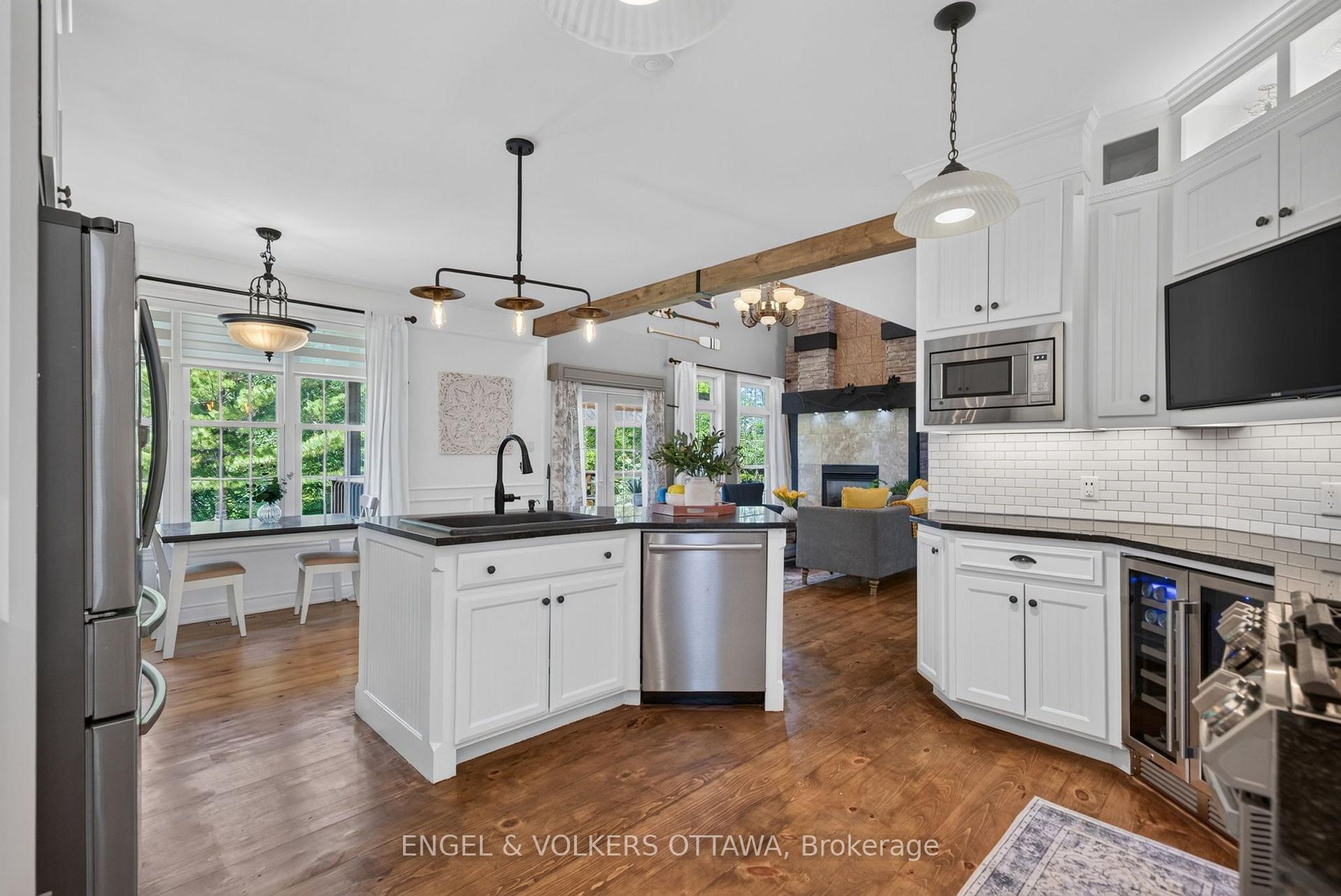 Photo 19 of 6881 Sparkling Lake Way, Ottawa, Greely — HOMEH