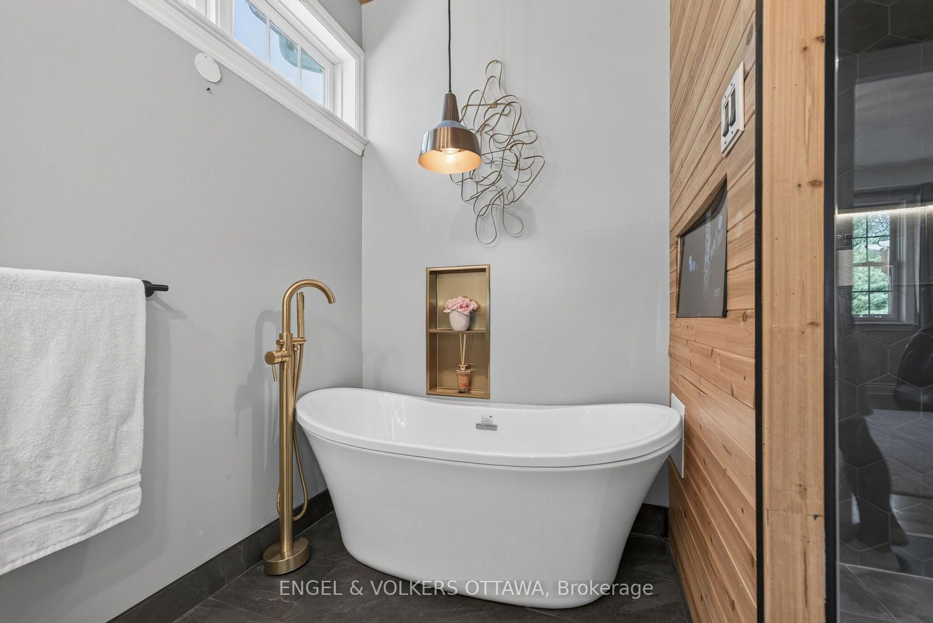 Photo 33 of 6881 Sparkling Lake Way, Ottawa, Greely — HOMEH