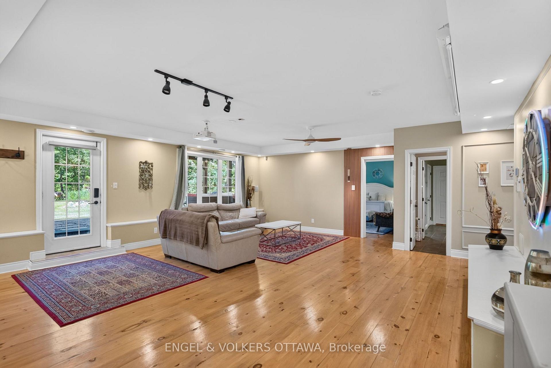 Photo 38 of 6881 Sparkling Lake Way, Ottawa, Greely — HOMEH