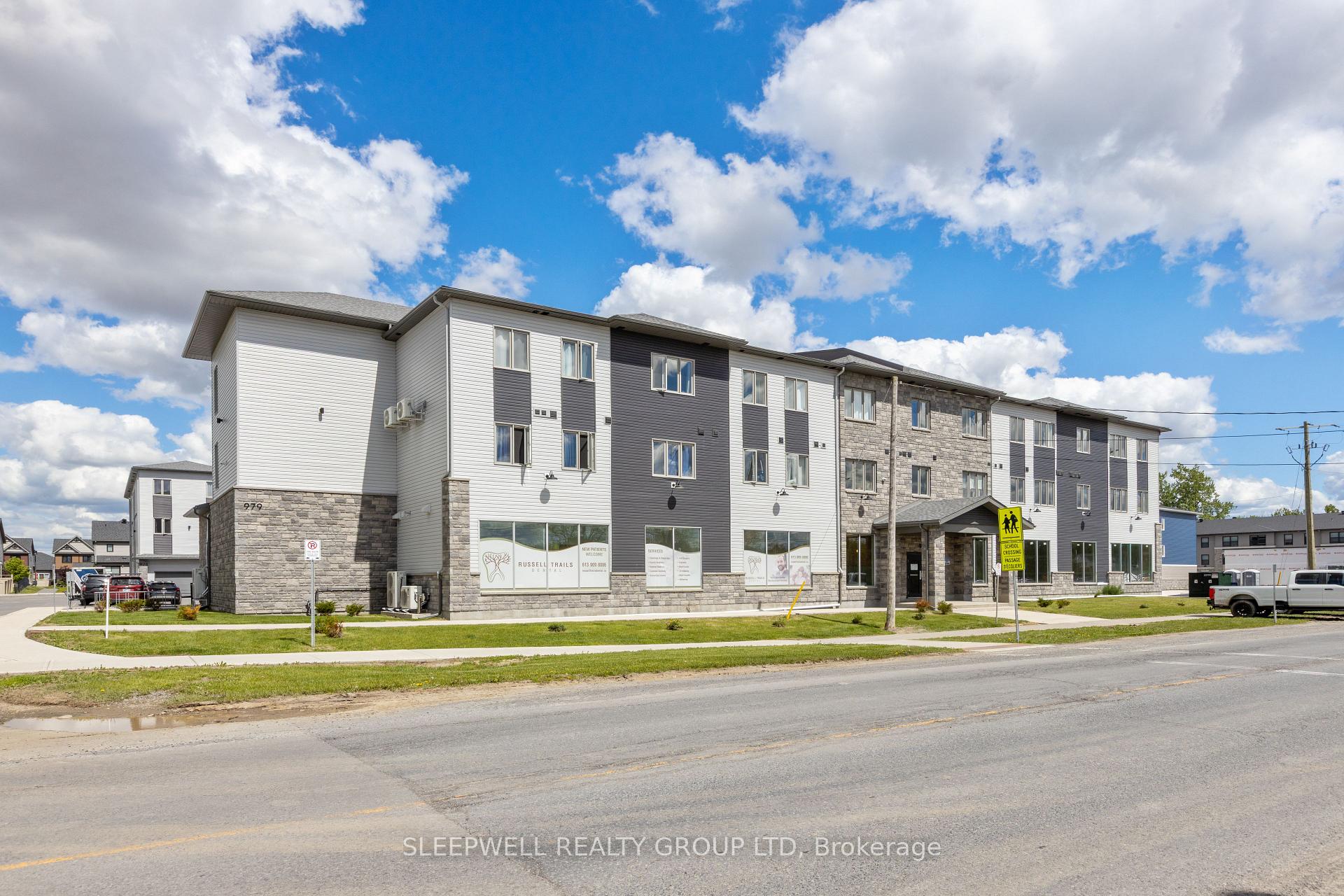 Photo of Unit 302, 979 North Russell Road