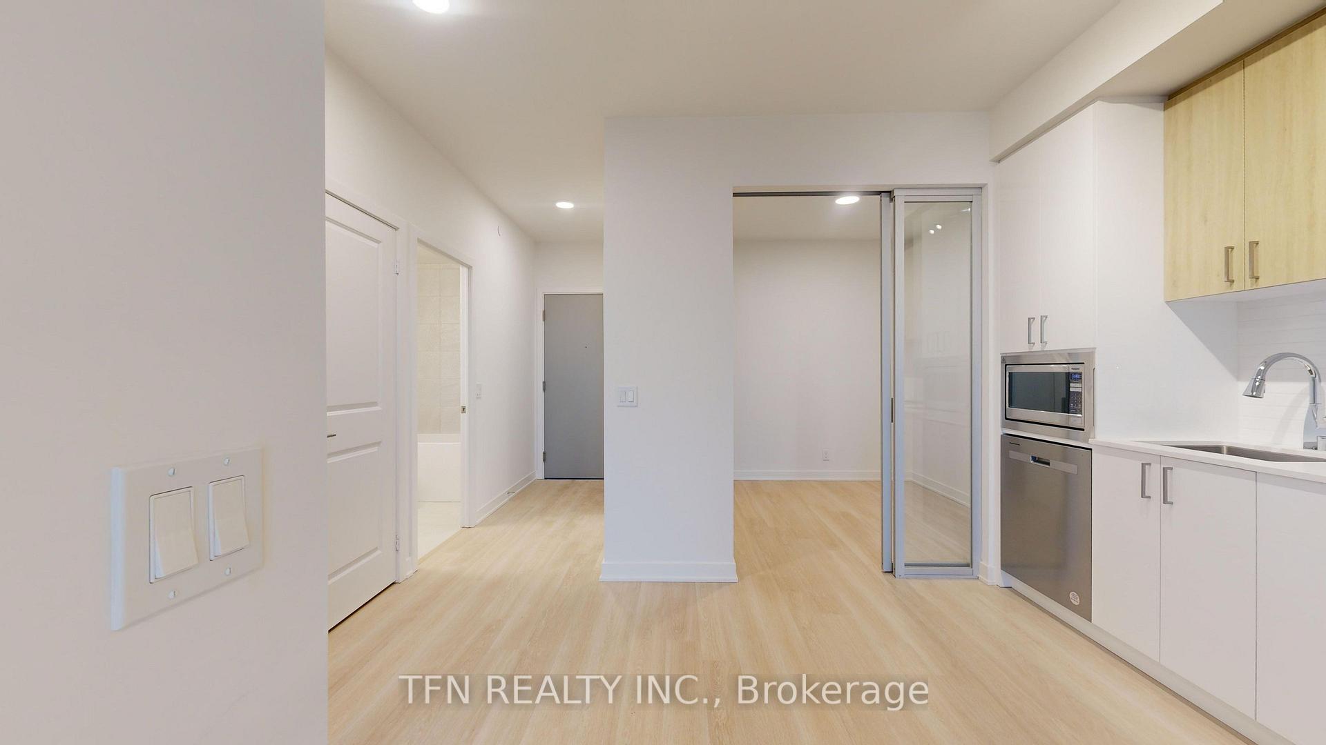 Photo 2 of Unit 2104, 30 Upper Mall Way, Vaughan, Brownridge — HOMEH