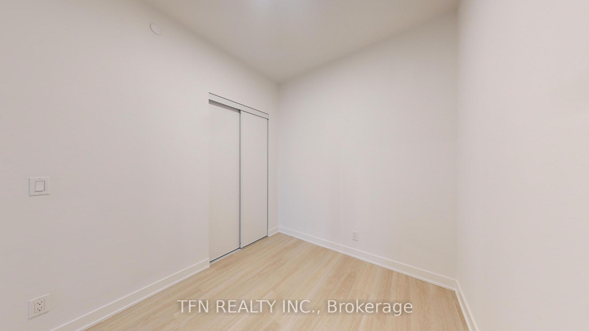 Photo 10 of Unit 2104, 30 Upper Mall Way, Vaughan, Brownridge — HOMEH