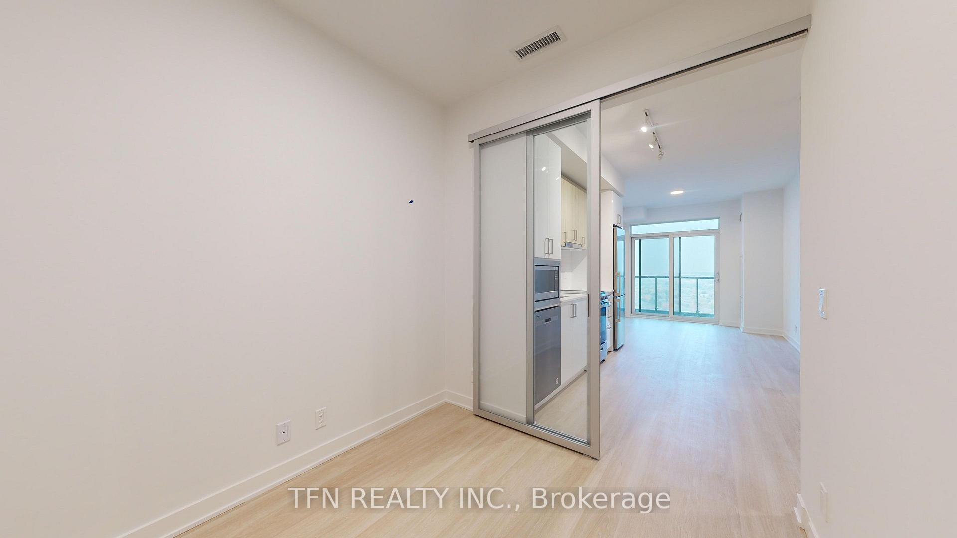 Photo 11 of Unit 2104, 30 Upper Mall Way, Vaughan, Brownridge — HOMEH