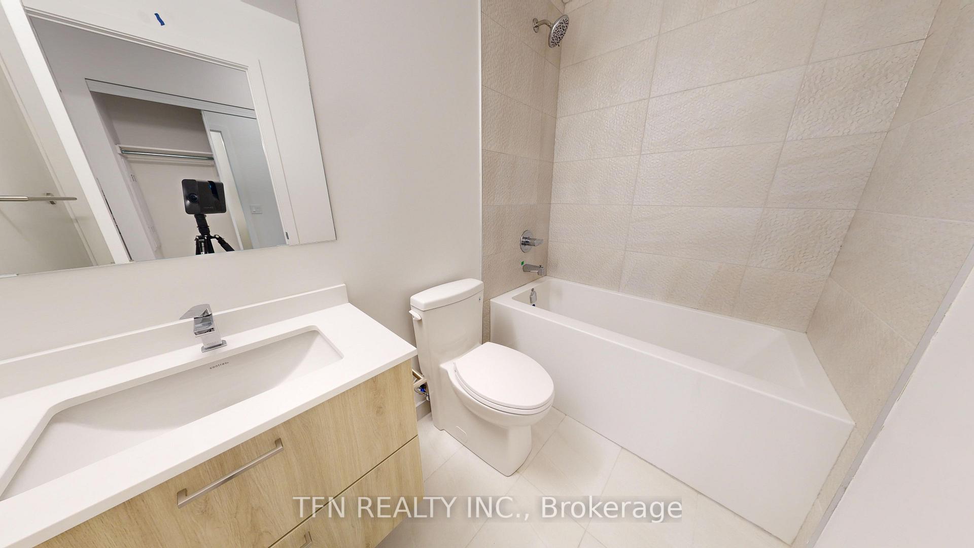 Photo 17 of Unit 2104, 30 Upper Mall Way, Vaughan, Brownridge — HOMEH