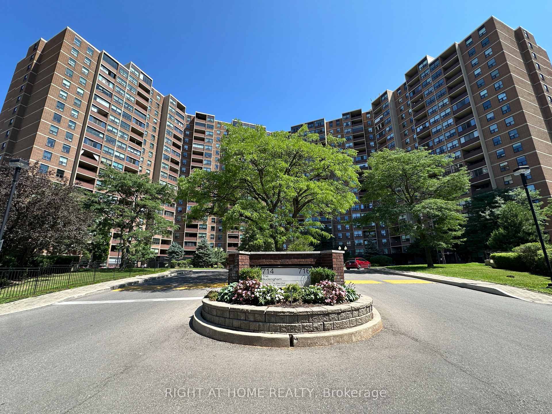 Photo of Unit 1507, 716 The West Mall