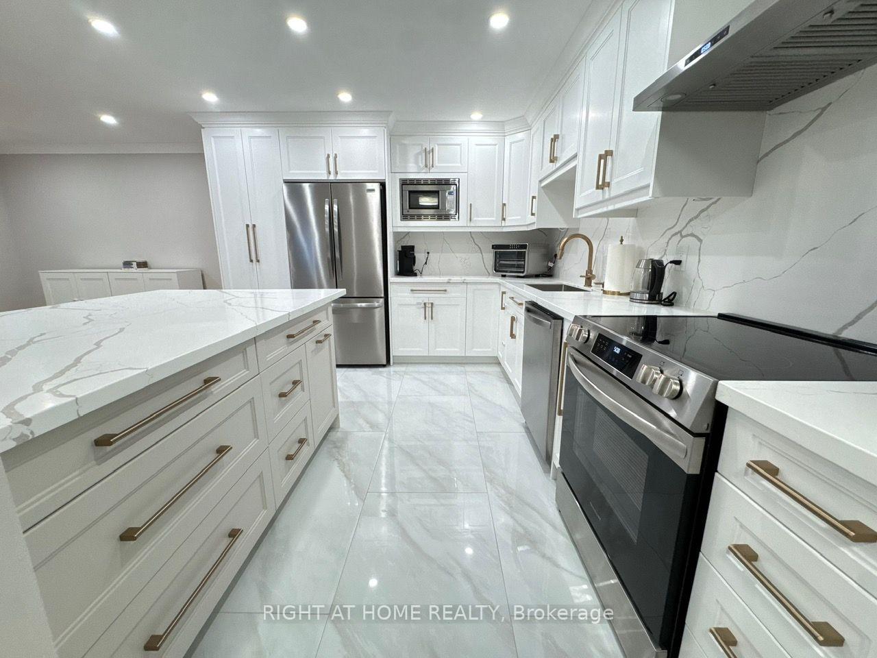 Photo 2 of Unit 1507, 716 The West Mall, Etobicoke, Eringate-Centennial-West Deane — HOMEH