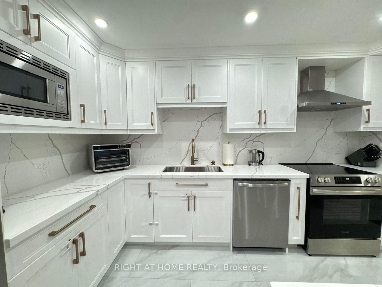 Photo 3 of Unit 1507, 716 The West Mall, Etobicoke, Eringate-Centennial-West Deane — HOMEH