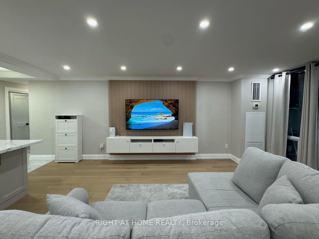 Photo 8 of Unit 1507, 716 The West Mall, Etobicoke, Eringate-Centennial-West Deane — HOMEH