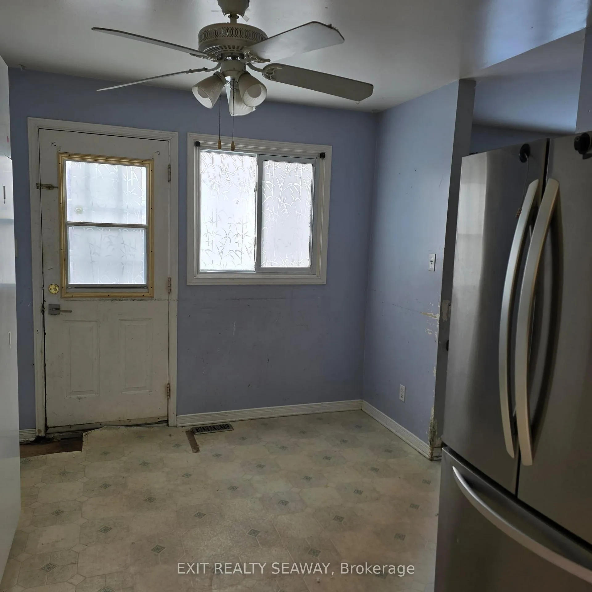 Photo 5 of 212 McElroy Drive, Ottawa, Kanata - Glencairn/Hazeldean — HOMEH