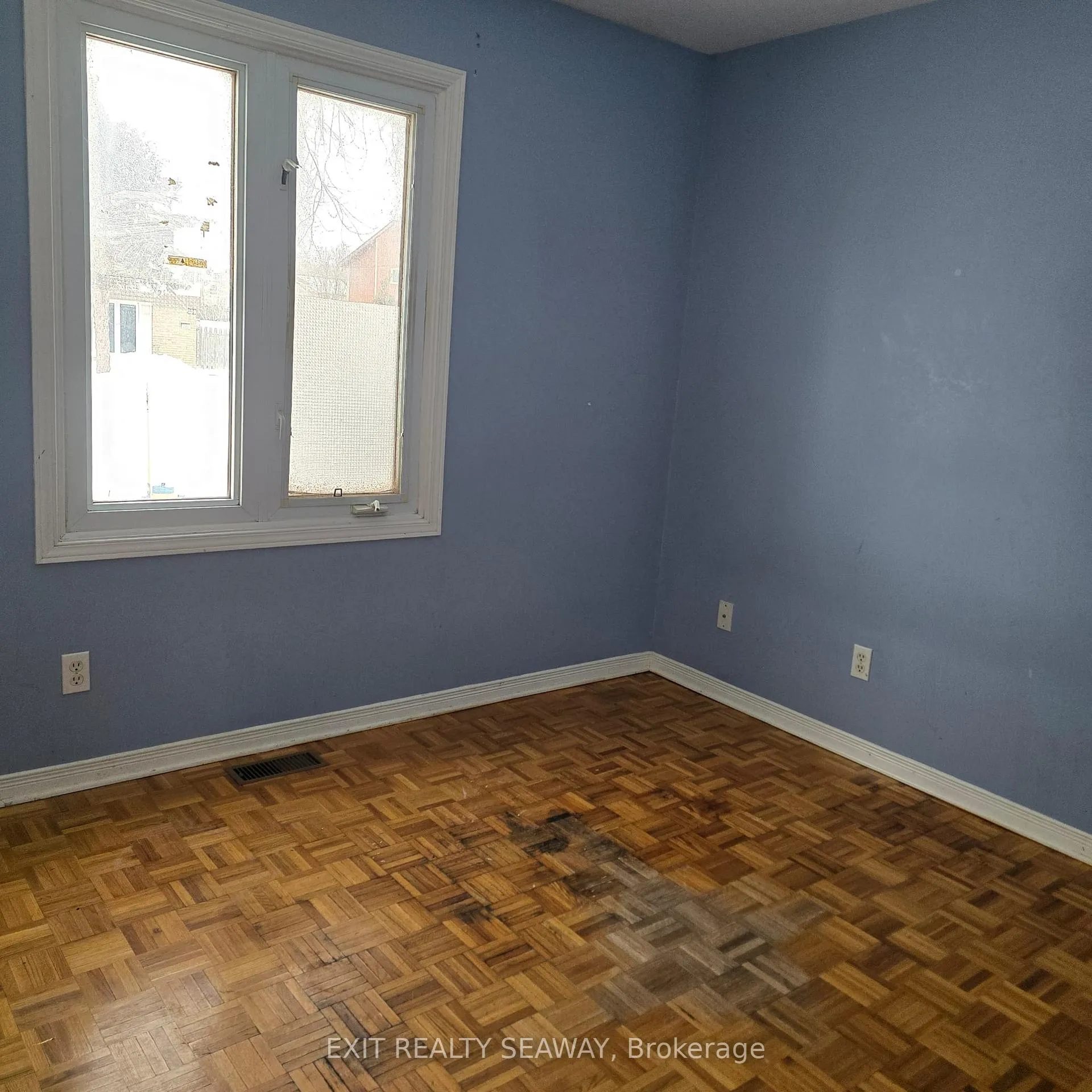 Photo 8 of 212 McElroy Drive, Ottawa, Kanata - Glencairn/Hazeldean — HOMEH