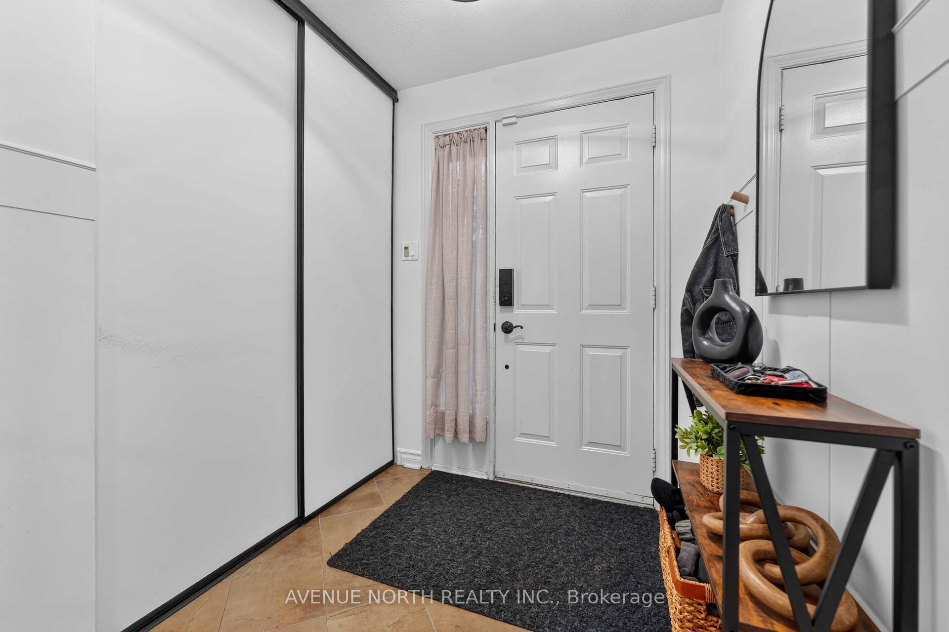 Photo 2 of 678 Thicket Way, Ottawa, Fallingbrook/Gardenway South — HOMEH