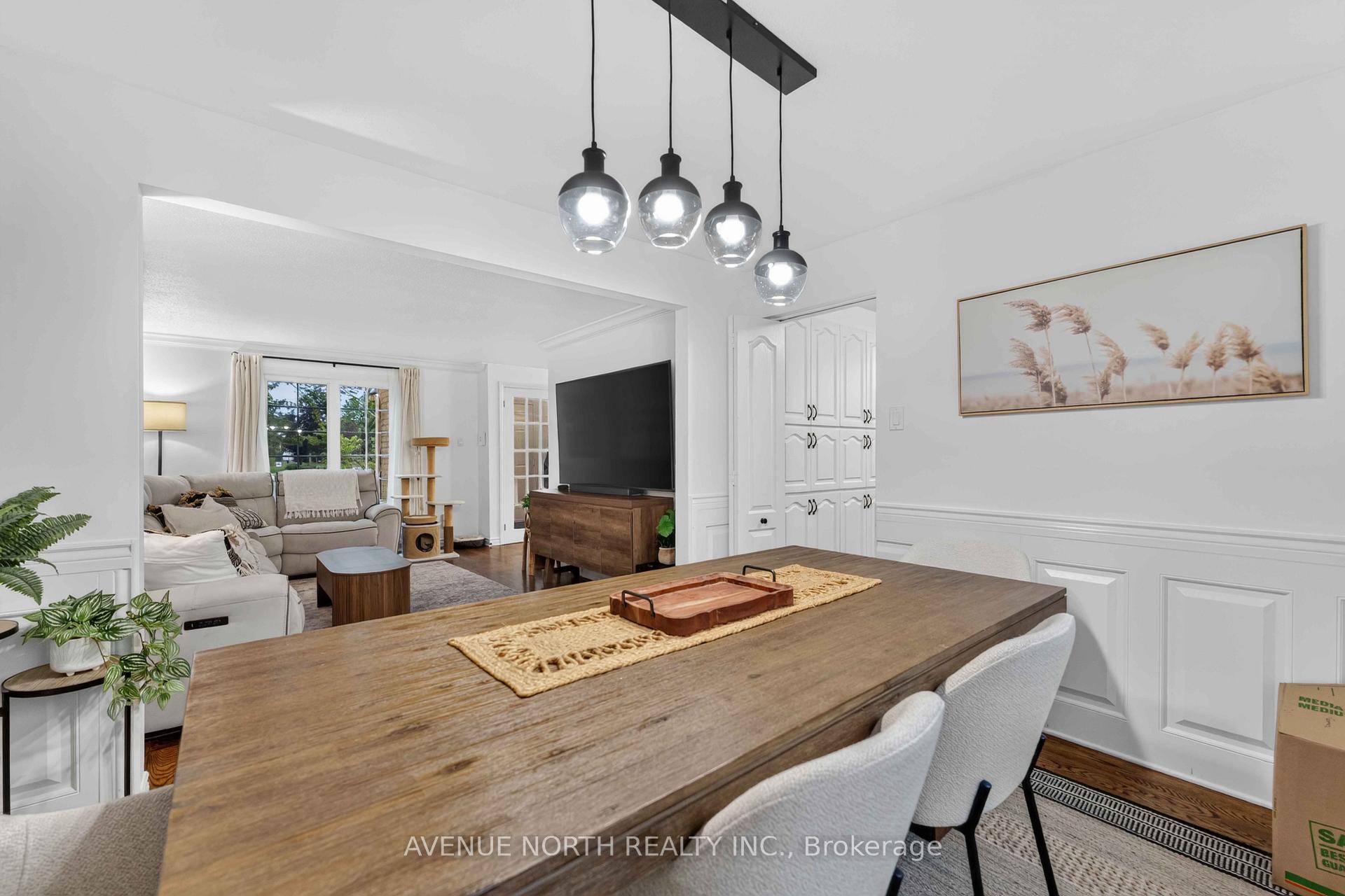Photo 7 of 678 Thicket Way, Ottawa, Fallingbrook/Gardenway South — HOMEH