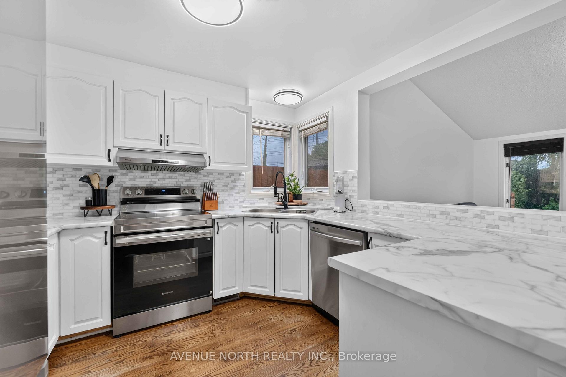 Photo 9 of 678 Thicket Way, Ottawa, Fallingbrook/Gardenway South — HOMEH