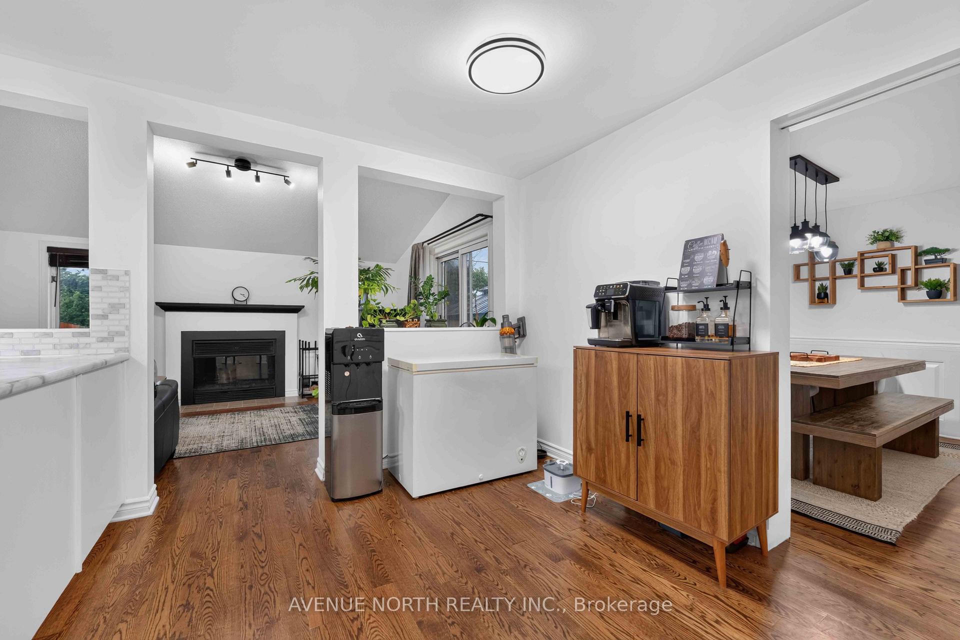 Photo 10 of 678 Thicket Way, Ottawa, Fallingbrook/Gardenway South — HOMEH