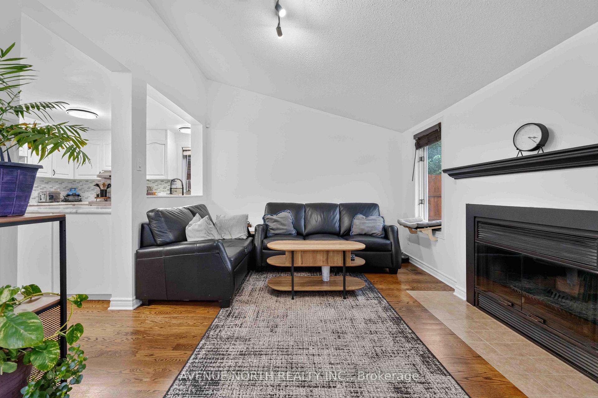 Photo 11 of 678 Thicket Way, Ottawa, Fallingbrook/Gardenway South — HOMEH