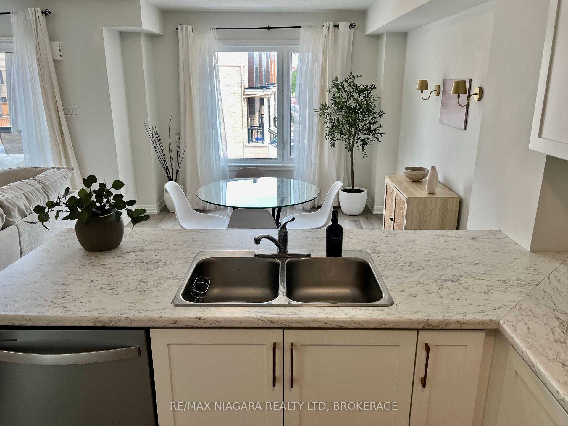 Photo 19 of Unit 48, 96 Dryden Lane, Hamilton, McQuesten — HOMEH