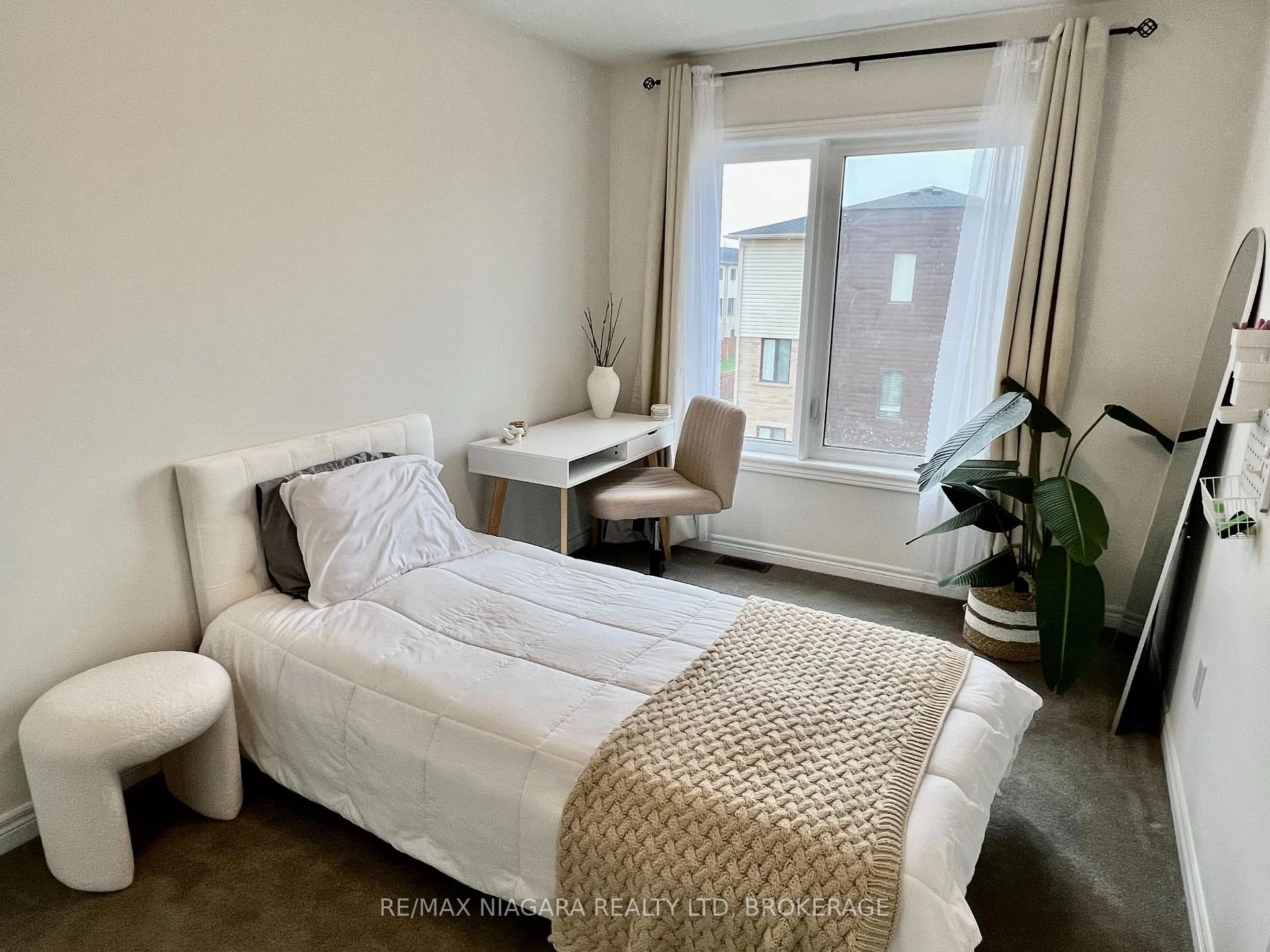 Photo 55 of Unit 48, 96 Dryden Lane, Hamilton, McQuesten — HOMEH