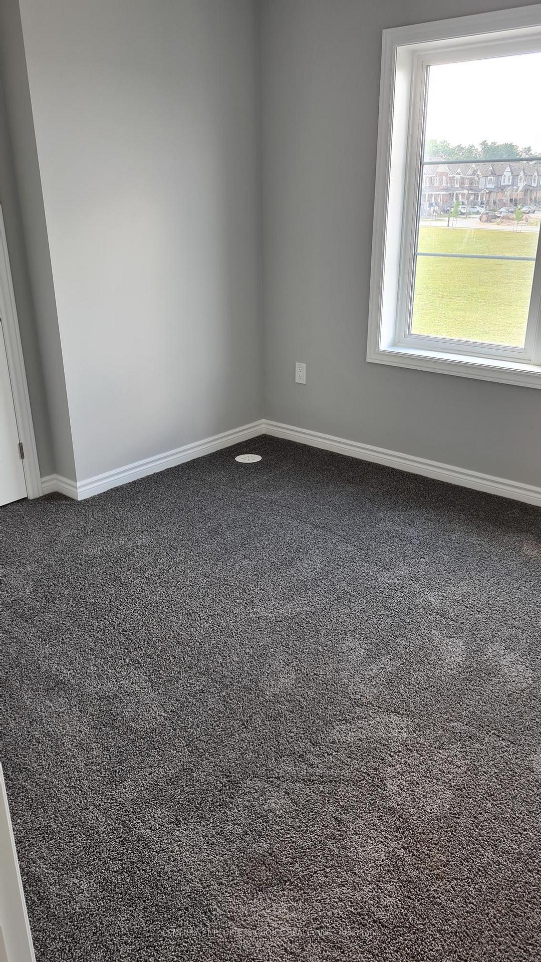 Photo 15 of 42 Wheat Lane, Kitchener, Huron Park — HOMEH