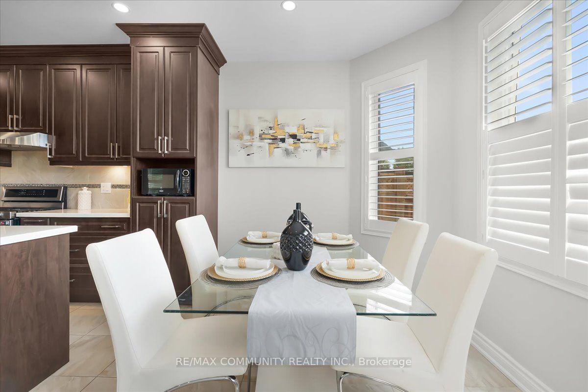 Photo 17 of 461 Rougewalk Drive, Pickering, Rouge Park — HOMEH