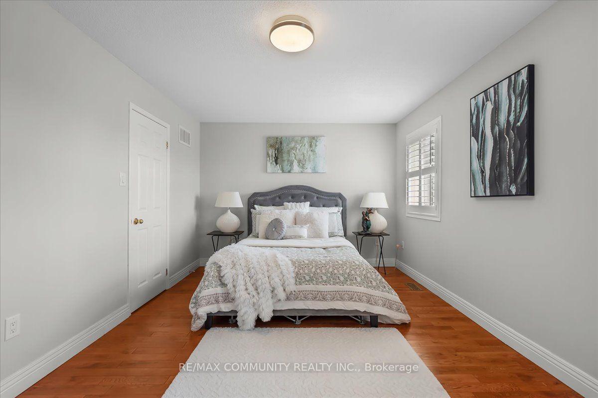 Photo 20 of 461 Rougewalk Drive, Pickering, Rouge Park — HOMEH