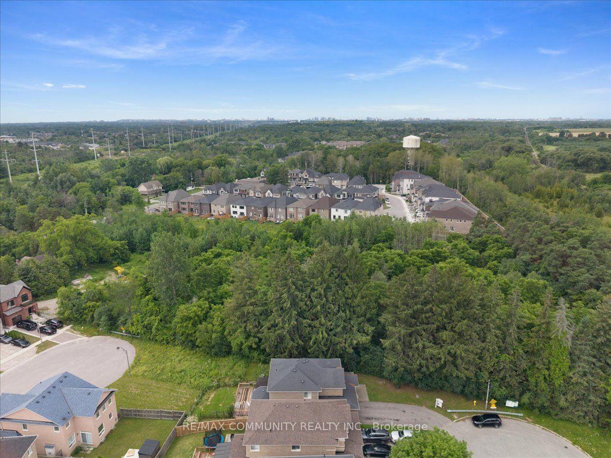 Photo 48 of 461 Rougewalk Drive, Pickering, Rouge Park — HOMEH