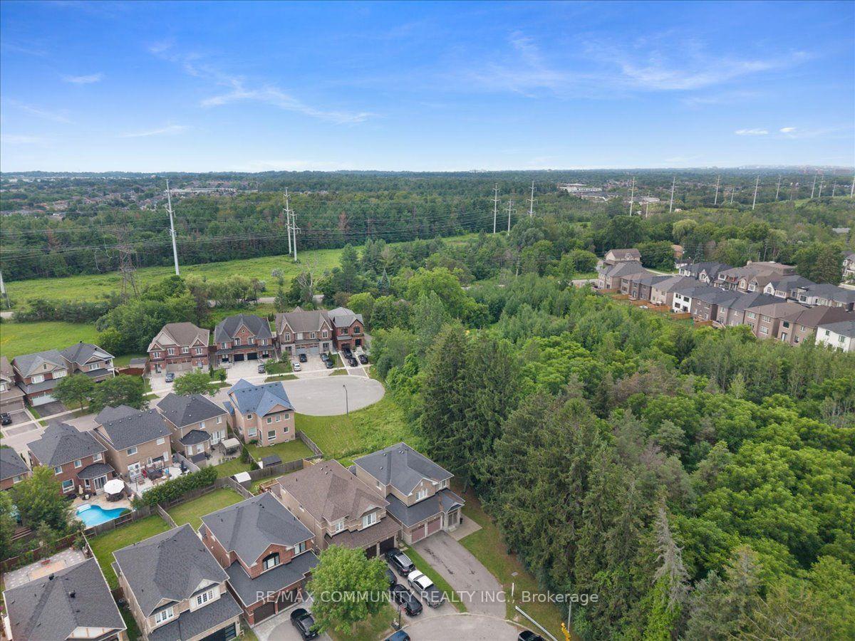 Photo 49 of 461 Rougewalk Drive, Pickering, Rouge Park — HOMEH