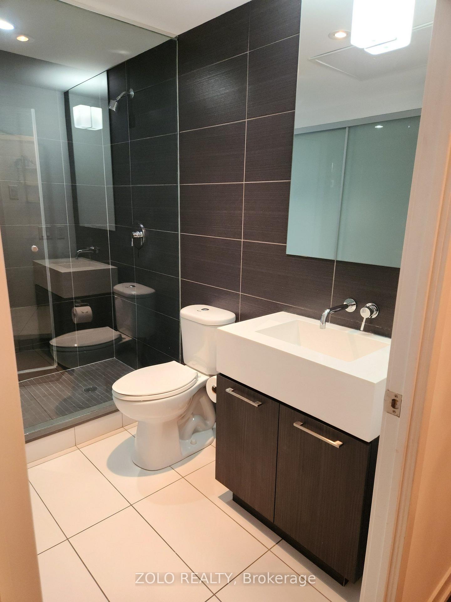 Photo 16 of Unit 710, 560 King Street W, Toronto, Waterfront Communities — HOMEH
