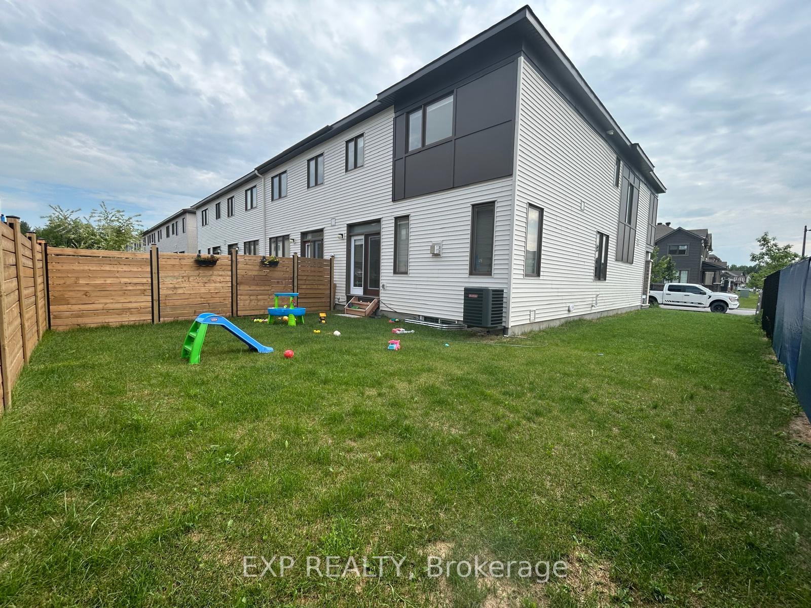 Photo 24 of 1045 Curraglass Walk, Ottawa, Stittsville (North) — HOMEH