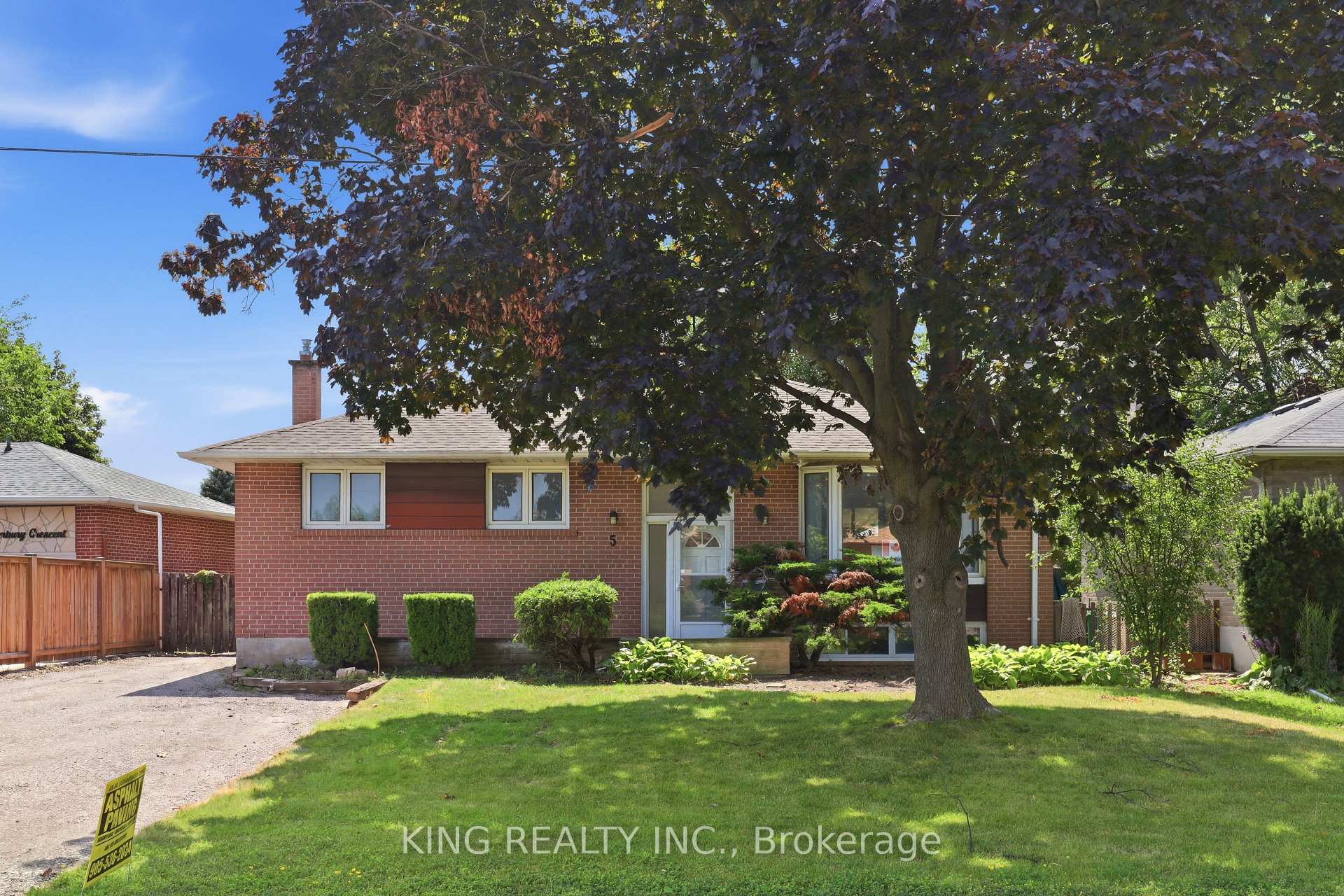 Photo 1 of 5 Alderbury Crescent, Brampton, Avondale — HOMEH