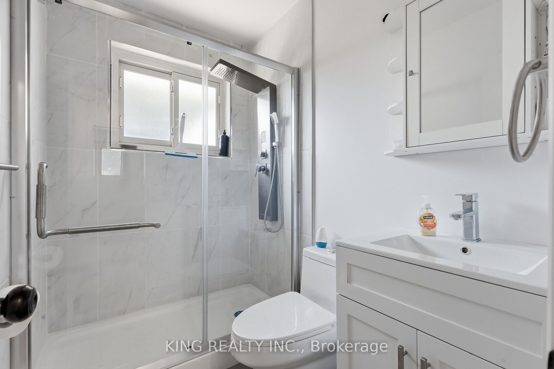 Photo 10 of 5 Alderbury Crescent, Brampton, Avondale — HOMEH