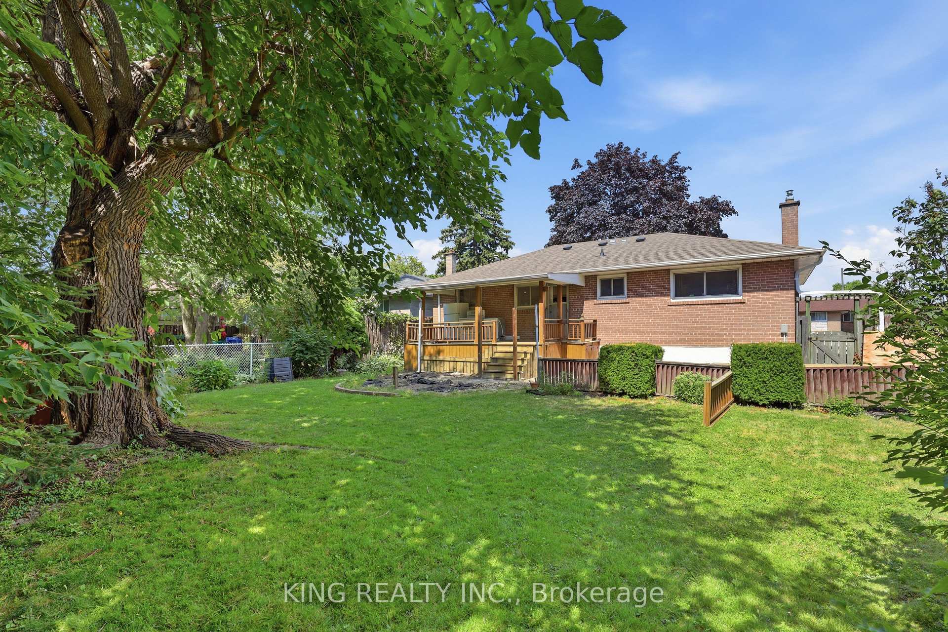 Photo 11 of 5 Alderbury Crescent, Brampton, Avondale — HOMEH
