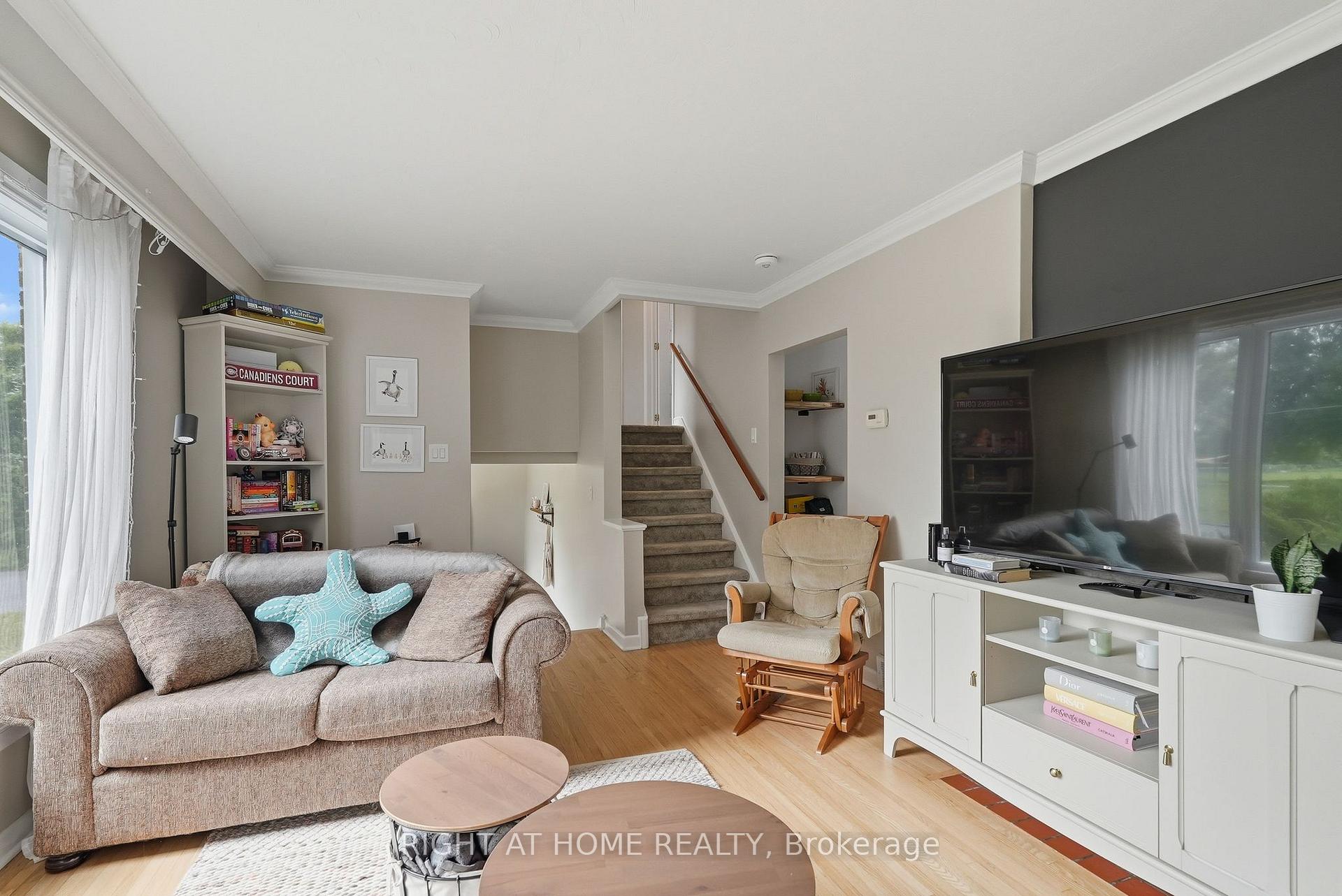 Photo 8 of 2346 Edwin Crescent, Ottawa, Queensway Terrace South/Ridgeview — HOMEH