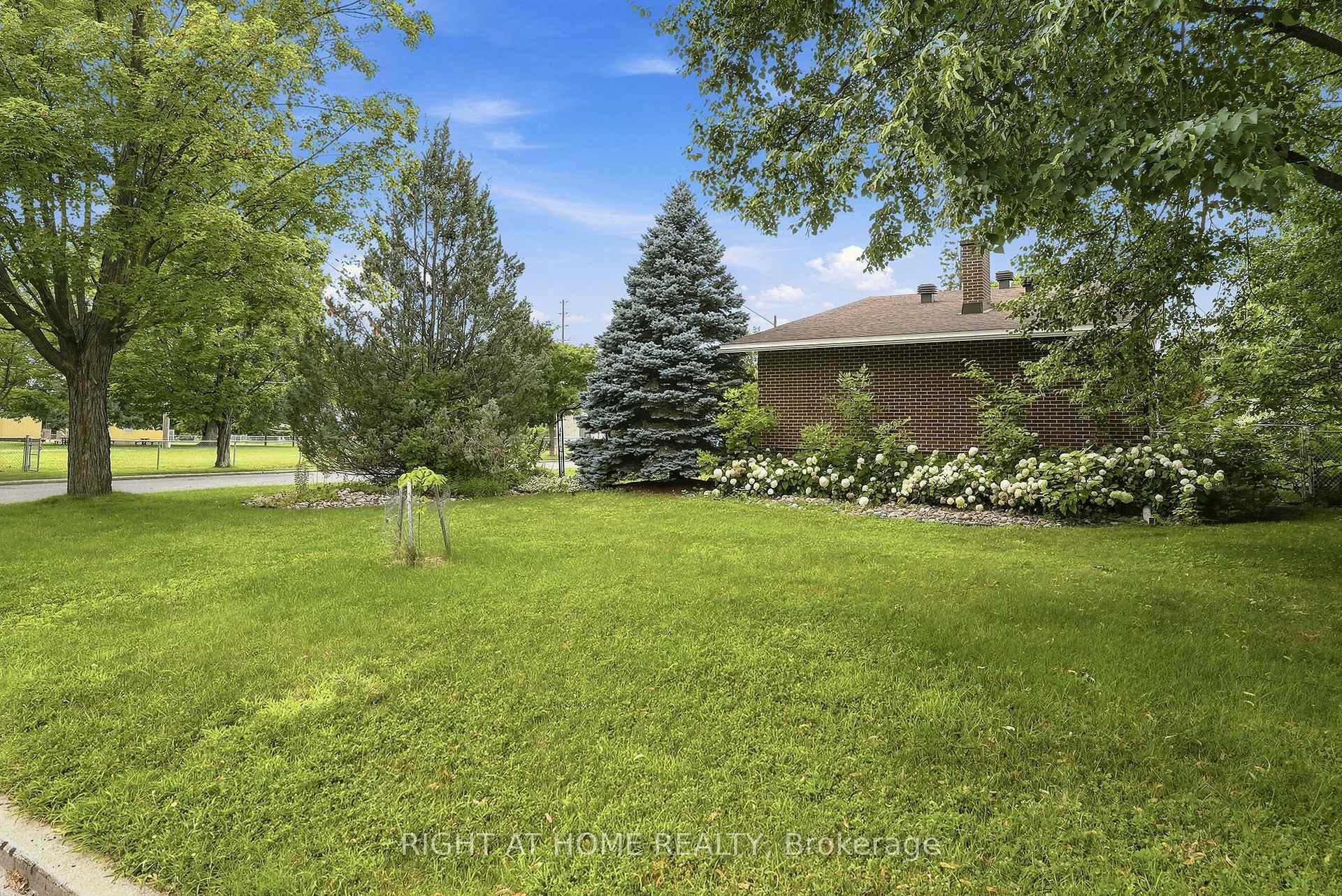 Photo 29 of 2346 Edwin Crescent, Ottawa, Queensway Terrace South/Ridgeview — HOMEH