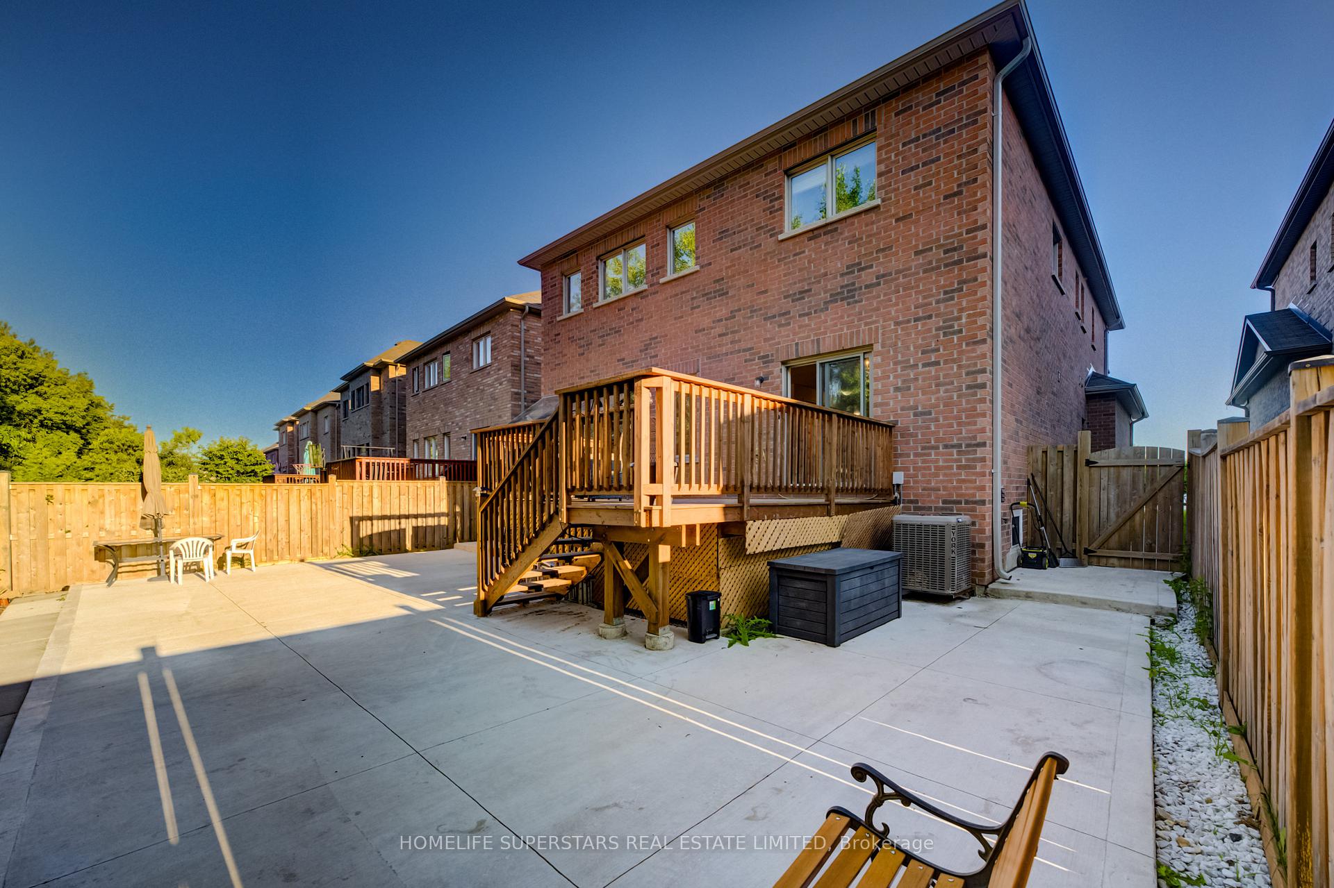Photo 20 of 27 Upperview Place, Whitby, Taunton North — HOMEH
