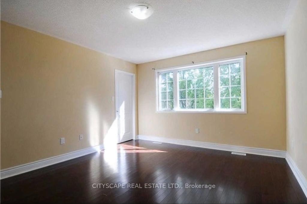 Photo 3 of 1136 Schooling Drive E, Oshawa, Taunton — HOMEH